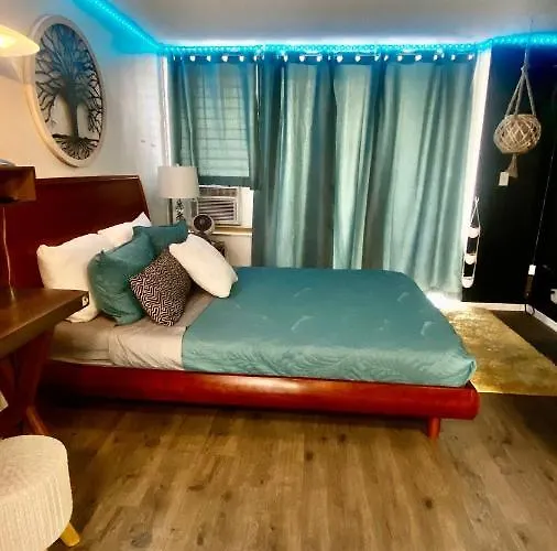 Lewers Studio Suite