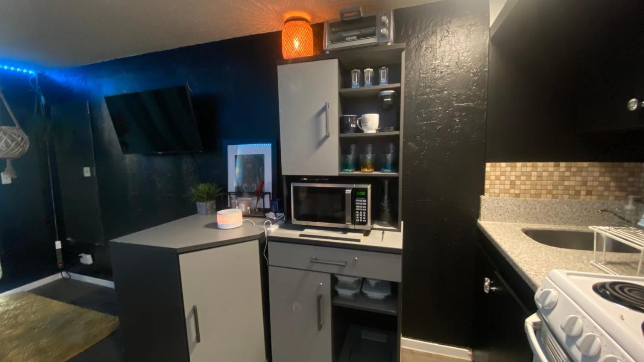 Lewers Studio Apartment